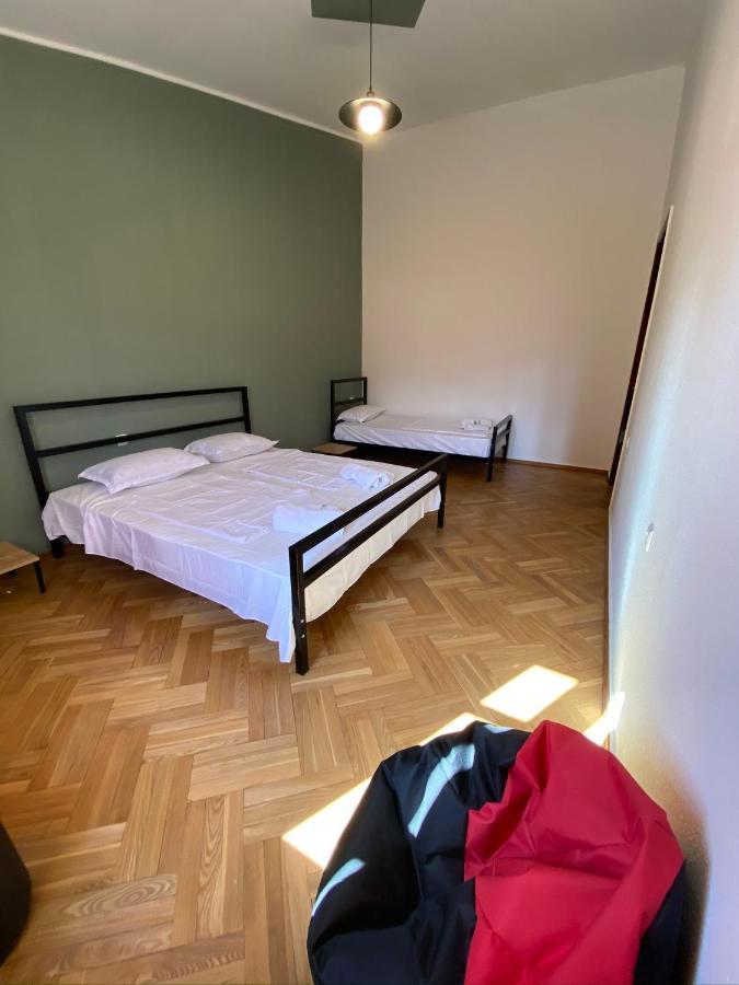 Apartamento Red Door Tiflis Exterior foto