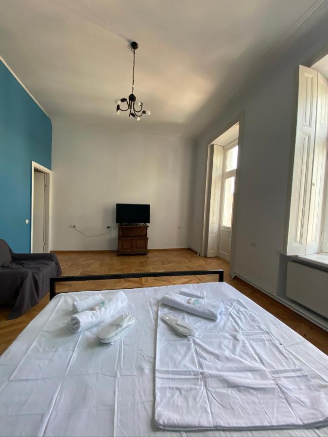 Apartamento Red Door Tiflis Exterior foto