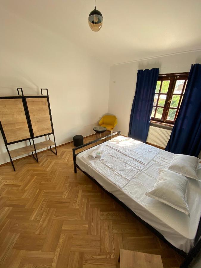 Apartamento Red Door Tiflis Exterior foto