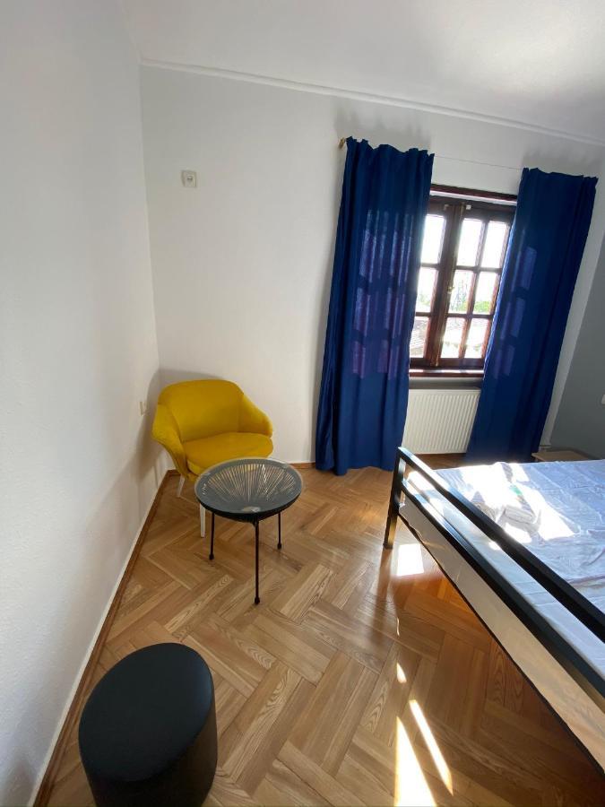 Apartamento Red Door Tiflis Exterior foto